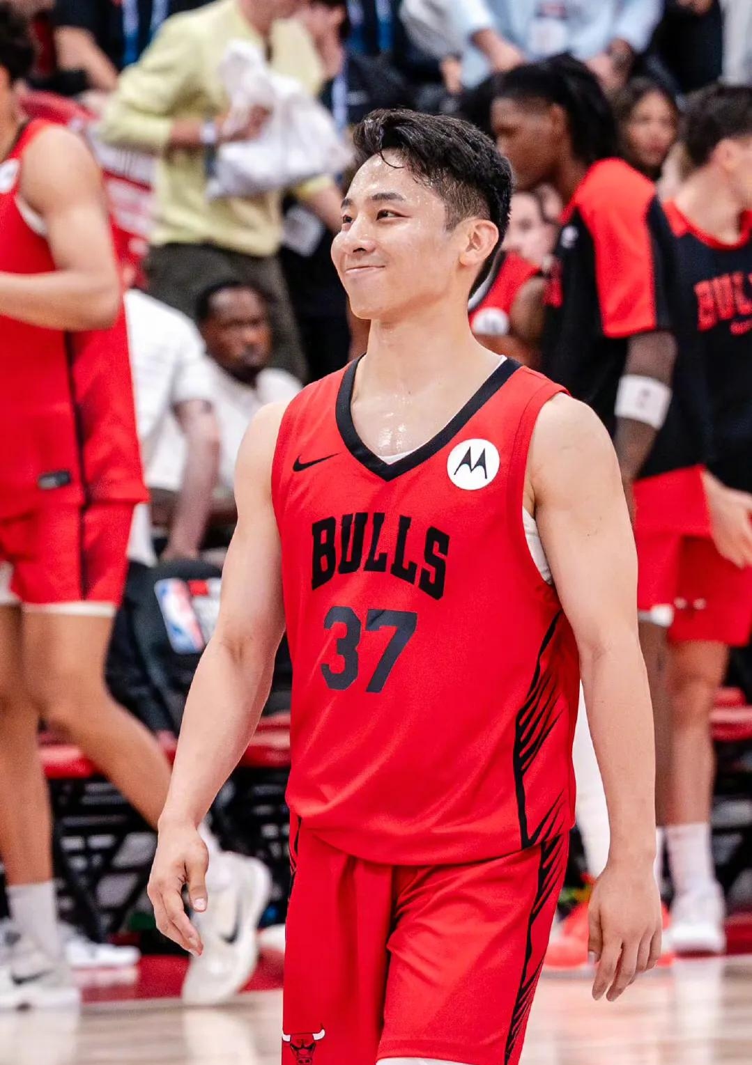 NBA总决赛加时末段再迎强敌；巴塞罗那内部沟通；主帅态度：质疑声仍在；资深球员宣示担当的简单介绍