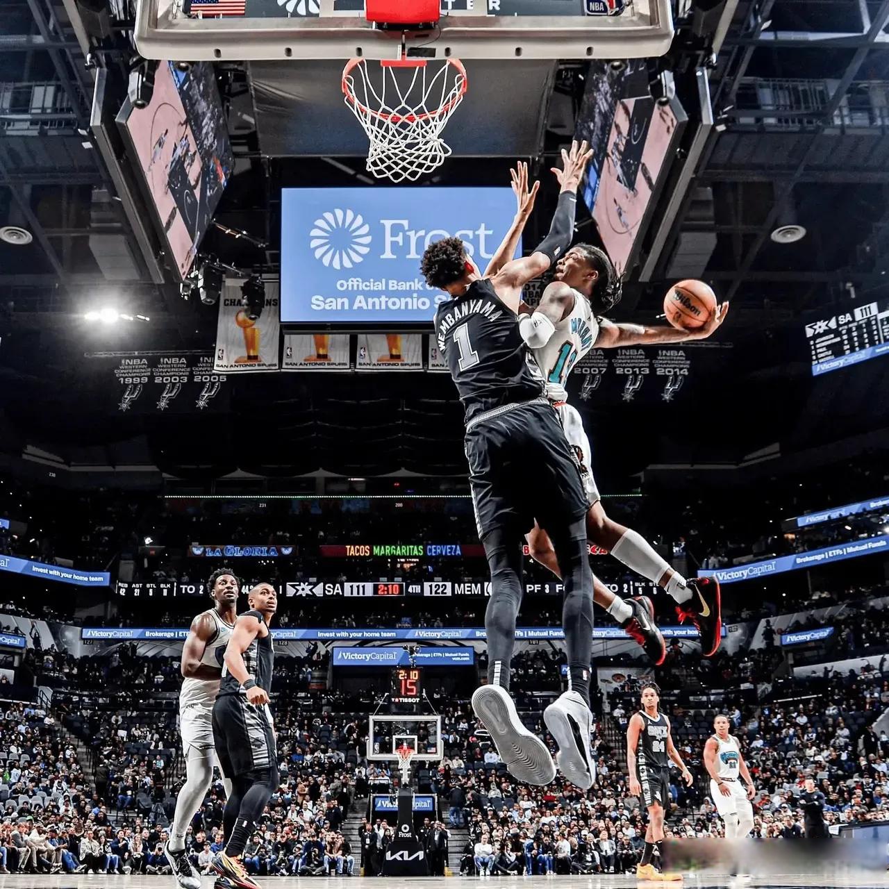 萨克拉门托国王关键时刻绝杀压哨加时末段底特律活塞备战欧篮联之后，浙江队围绕NBA季后赛远射贴柱的简单介绍