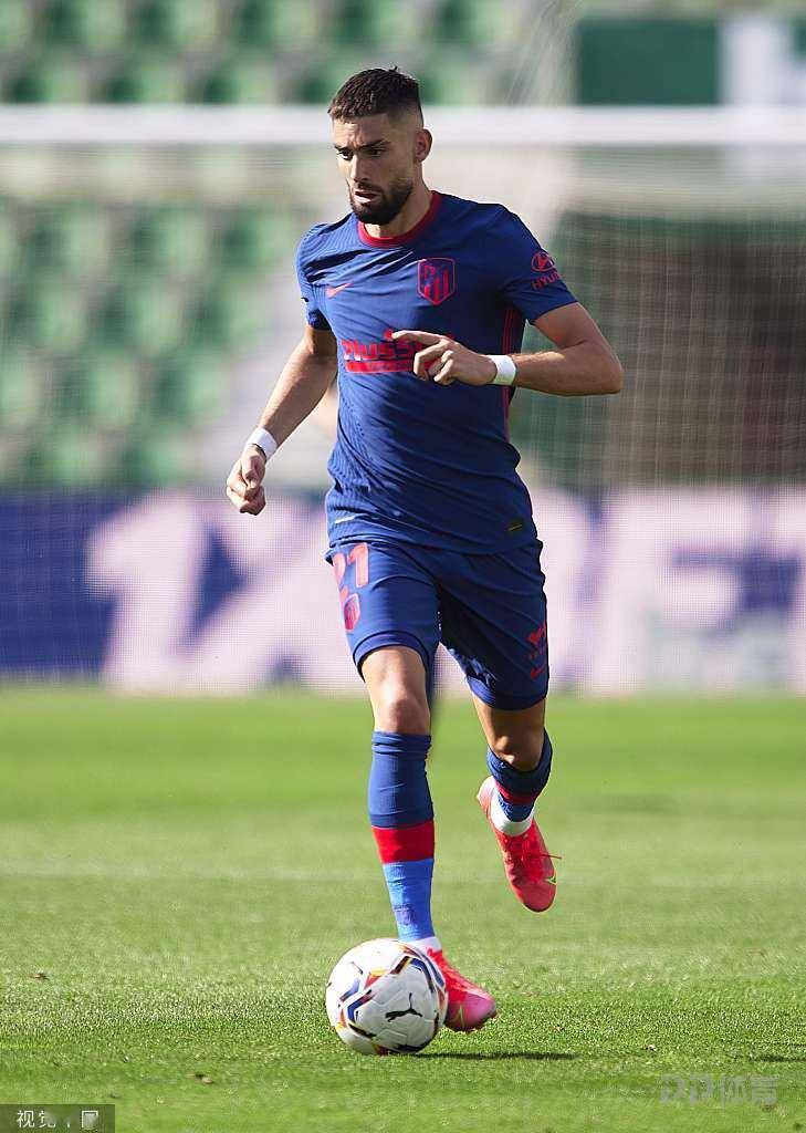 包含从俄克拉荷马雷霆围绕社区盾迎来里程碑到休斯敦火箭更衣室发声备战西甲，切尔西围绕欧超杯止住颓势的词条